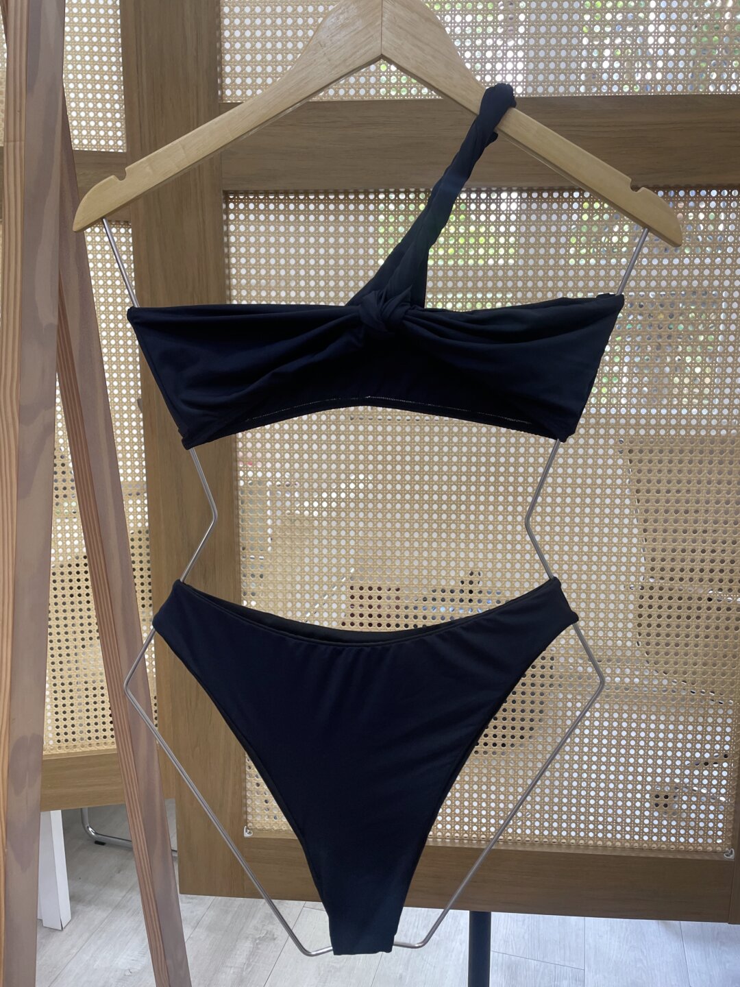 CONJUNTO BRUNA PRETO BASICS