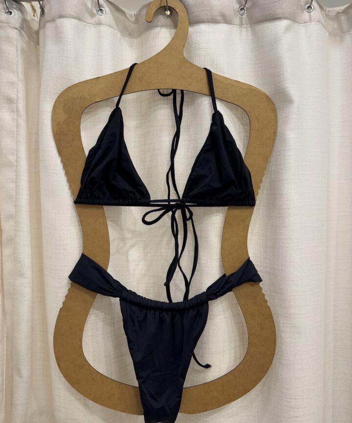 CONJUNTO BASICS  TOP FLORA XGG + CALCINHA MAXI CORTININHA GG PRETO